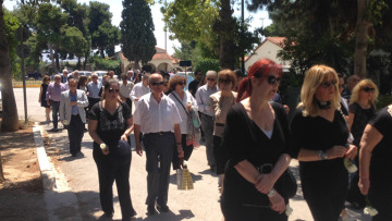 Θρήνος και «γιατί;» στην κηδεία της Ελευθερίας Αγραφιώτου
