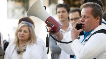 Στις 8 Ιουνίου ξεκινά τελικά η επίσχεση εργασίας των γιατρών του ΕΟΠΥΥ