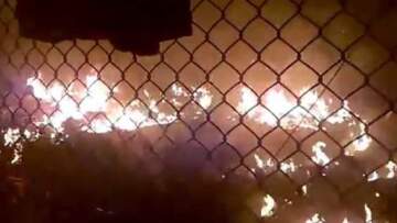 «Καζάνι που βράζει» το hotspot της Μόριας: Μετανάστες έβαλαν φωτιά μετά από καβγά