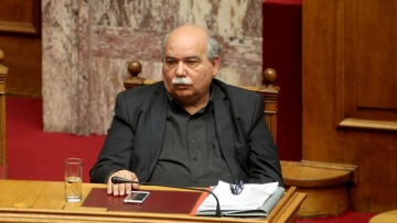 Συλλυπητήρια Βούτση στον Νικολόπουλο για την απώλεια της κόρης του