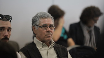 Πατέρας Φύσσα για Ρουπακιά: Τρώει τα αυγά που του έφτιαξε η γυναικούλα του γι' αυτό δεν έχει έρθει