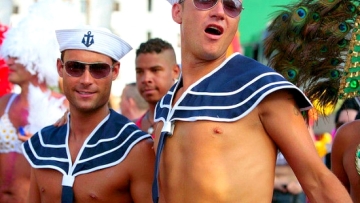 Οι 10 καλύτερες παραλίες στον κόσμο για γκέι - η μία στην Ελλάδα