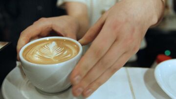 Οι ειδικοί προειδοποιούν: Τα καυτά ροφήματα προκαλούν καρκίνο