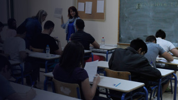 Πανελλήνιες 2016: «Συνωστισμός» στις μεσαίες βαθμολογίες - Δείτε τα στατιστικά
