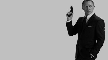 Με ένα t-shirt πήρε θέση στο δίλημμα Bremain-Brexit ο «Τζέιμς Μποντ»