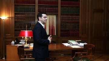 Φώφη, Κυριάκο και Κουτσούμπα βλέπει σήμερα ο Τσίπρας για τον εκλογικό νόμο