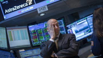 «Γροθιά στο πρόσωπο» για τις χρηματαγορές το Brexit, αλλά δεν βγήκαν «νοκ άουτ»