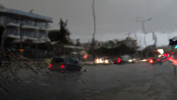 Κακοκαιρία με βροχές και καταιγίδες την Κυριακή