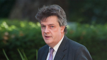 Παραιτήθηκε ο Τζόναθαν Χιλλ, επίτροπος της Βρετανίας στην Κομισιόν