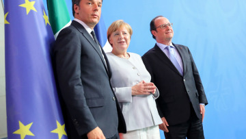 «Μαστίγιο και καρότο» για τη Βρετανία από Μέρκελ, Ολάντ, Ρέντσι 