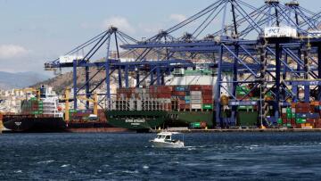 Εμπλοκή στον ΟΛΠ: Η Cosco καταγγέλλει τον Δρίτσα για μονομερείς ενέργειες