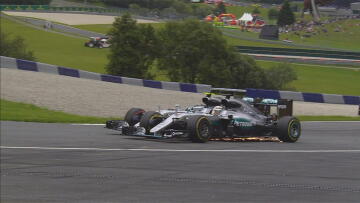 GP Αυστρίας: Συγκλονιστικό φινάλε, τράκαραν οι Mercedes, νίκη Hamilton!