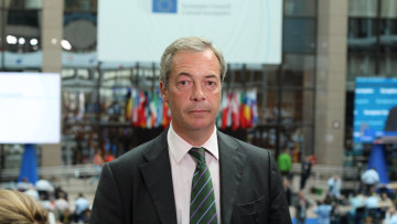 Παραιτήθηκε ο ηγέτης του Brexit Νάιτζελ Φάρατζ