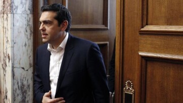 Ψάχνει -ακόμη- φόρμουλα για τους «200» η κυβέρνηση