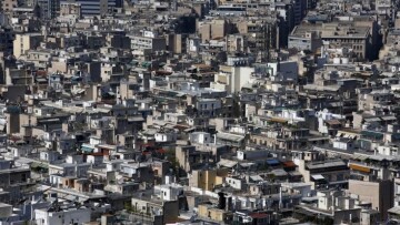 Αλλαγές της τελευταίας στιγμής: Ποιοι χάνουν αναδρομικά τις εκπτώσεις στον ΕΝΦΙΑ 