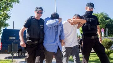 Αρνούνται κάθε συμμετοχή στο πραξικόπημα οι «8»: «Ποτέ δεν βρεθήκαμε στη Μαρμαρίδα για να επιτεθούμε στον Ερντογάν»