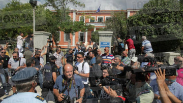 «Πήγαμε να πάρουμε τραυματίες από την Κωνσταντινούπολη, μας επιτέθηκαν και φύγαμε για Ελλάδα», λένε οι «8»