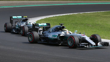 GP Ουγγαρίας: Ταχύτερες οι Mercedes στα ελεύθερα!