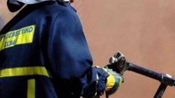 Συναγερμός στο Τυμπάκι Ηρακλείου: Μεγάλη φωτιά σε συσκευαστήριο