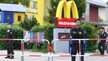 Ανατριχιαστικό: Δείτε τι είπε ο Αλί Σομπόλι στους συμμαθητές του πριν σπείρει τον θάνατο στο Μόναχο