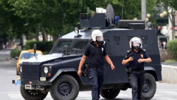 Κωνσταντινούπολη: Συγκέντρωση για τη δημοκρατία ενώ συνεχίζονται οι μαζικές διώξεις