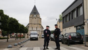 Γαλλία: 19χρονος και ο δεύτερος δράστης της σφαγής του ιερέα