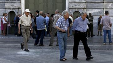 ΕΚΑΣ: Έκαναν περικοπές 200 εκατ. και τώρα εξαγγέλουν παροχές ύψους... 50 εκατ. ευρώ