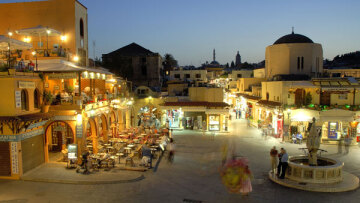 Υπάλληλοι κλαμπ προς εφοριακούς: «Φύγετε μην έχουμε άλλα...»