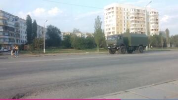 Η Ρωσία κατεβάζει στρατό στην Κριμαία, κατά μήκος των συνόρων με την Ευρώπη