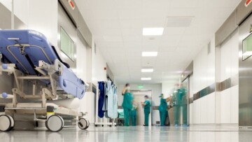 Για «πλήρη κατάρρευση δομών του ΕΣΥ» μιλά η ΠΟΕΔΗΝ