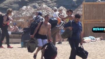 Βίντεο: Μέχρι και στη Μύκονο έφτασαν μετανάστες!