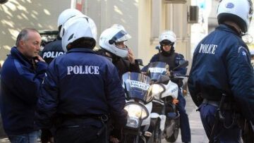 Αίγιο: Στον εισαγγελέα ο 15χρονος που μαχαίρωσε αστυνομικό 