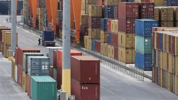 Καταρρέουν οι εξαγωγές - Στα χαμηλότερα επίπεδα από το 2012