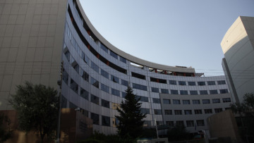 Τηλεοπτικές άδειες: Πώς έγιναν τα «χτυπήματα»