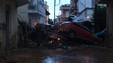 Πυροσβεστική: Διασώθηκαν 74 άνθρωποι σε Μεσσηνία, Λακωνία, Θεσσαλονίκη