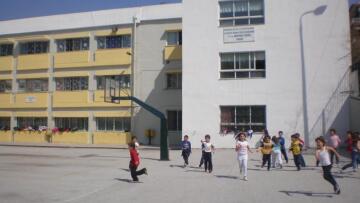 Γονείς από τις Συκεές Θεσσαλονίκης: Θα αγκαλιάσουμε τα προσφυγόπουλα σαν δικά μας παιδιά