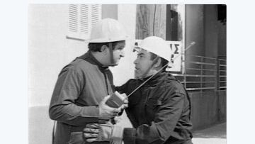 #perouka_gate: «Κλαίει» το Twitter με την περιπέτεια των δημοσιογράφων στη Νέα Υόρκη 