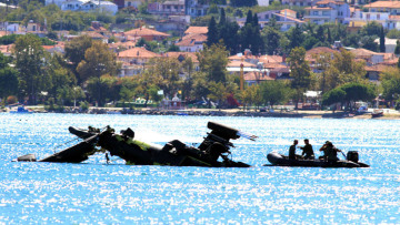 Δείτε καρέ-καρέ την πτώση του ελικοπτέρου Apache στη θάλασσα