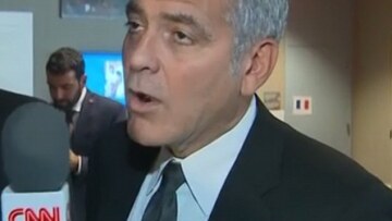 George Clooney: Μένει εμβρόντητος όταν μαθαίνει για τον χωρισμό των Τζολί -Πιτ on camera