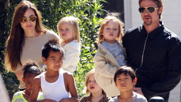 Οι νταντάδες «καίνε» τους Μπραντζελίνα: Απίστευτες αποκαλύψεις για τα 6 παιδιά τους