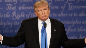 Τραμπ: «Δεν σχολίασα στο ντιμπέιτ τις απιστίες του Μπιλ Κλίντον από σεβασμό για την κόρη τους»