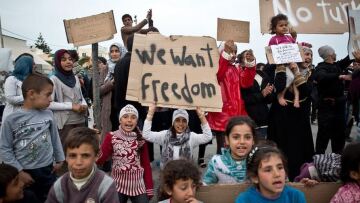 «Βόμβα» από το Βερολίνο: Η μεταφορά προσφύγων από την Ελλάδα σε χώρες της ΕΕ δεν αφορά τα νησιά 