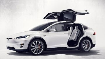 Απίστευτο: Η Tesla επιμένει για Ελλάδα και την διώχνουν… (upd)