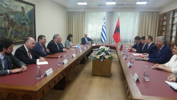 Αρχίσαμε να μιλάμε για την Τσαμουριά έστω και με non paper