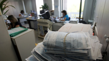 Φόρος 50% - 60% για να νομιμοποιηθεί το «μαύρο» χρήμα