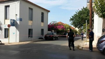 Άντρας απειλεί να πέσει από ταράτσα στα Χανιά