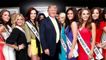 Νέα «βόμβα» για τον Τραμπ: «Μπούκαρε» στα παρασκήνια των καλλιστείων και έπαιρνε... μάτι 