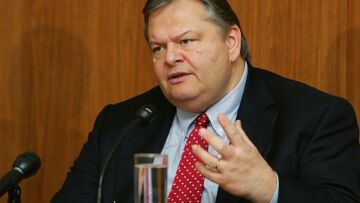 Βενιζέλος: Το Σύνταγμα ορίζει τα όρια συνταξιοδότησης των δικαστικών