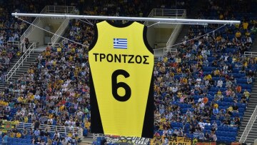 Γιώργος Τρόντζος: Για πάντα ψηλά ο ψηλός της ΑΕΚ!
