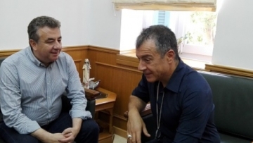 Θεοδωράκης: Η χώρα χρειάζεται συναίνεση, σοβαρότητα και όχι εκλογές